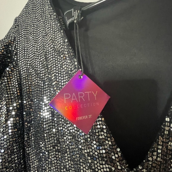 Forever 21 Shimmering Silver Sequin Dress - Picture 5 of 6